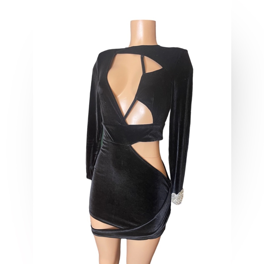 Black dress velvet size small party holiday mini Gorgeous stand out !!!